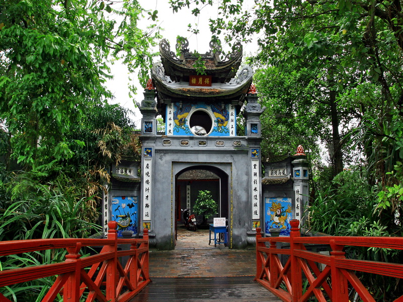 den-ngoc-son