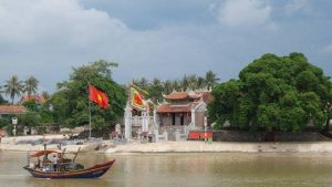 di-le-dau-nam-tai-ngoi-den-thieng-noi-tieng-xu-nghe2