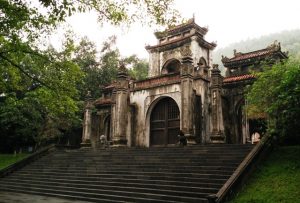 thanh-hoa-khu-di-tich-chua-chiu-doi-ten